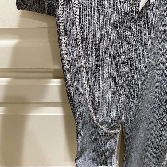 NWT Joe’s Jeans Women’s Off Duty Leggings Silver Scale Print Size Small - Picture 6 of 8